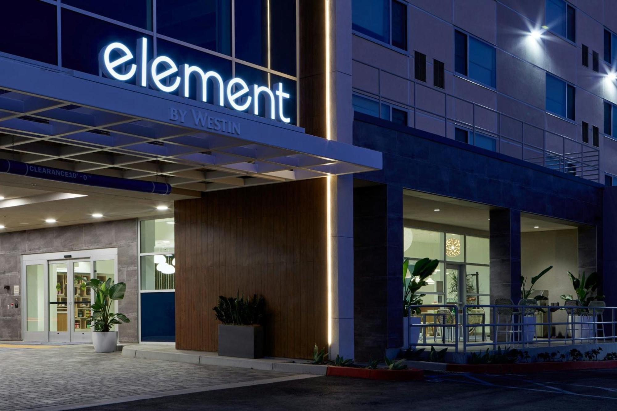 فندق Element ايرفين المظهر الخارجي الصورة